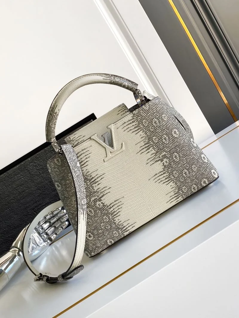 Classic Louis Vuitton Capucines BB Bags 41305