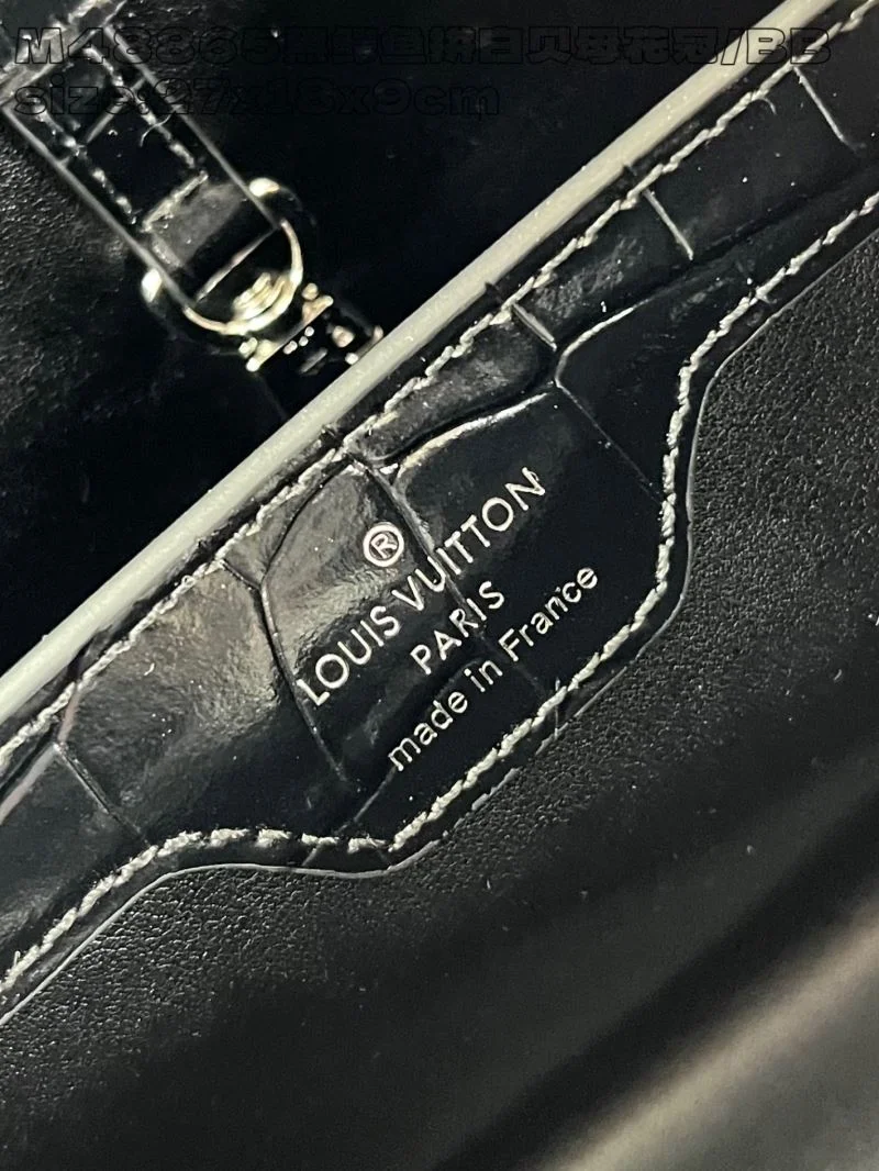 Sustainable Louis Vuitton Capucines BB Bags 41309