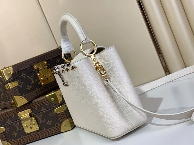 Minimalist Louis Vuitton Capucines BB Bags 41303