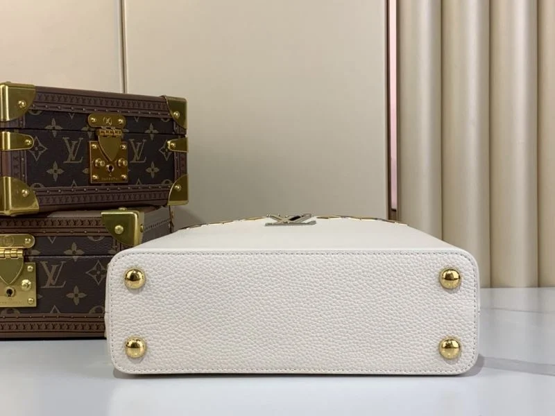 Minimalist Louis Vuitton Capucines BB Bags 41303