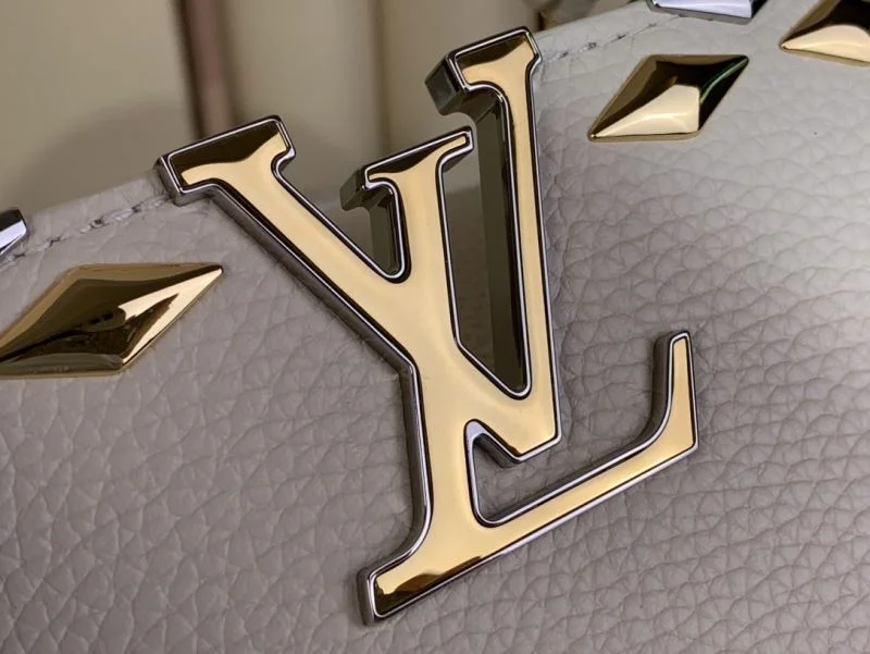 Minimalist Louis Vuitton Capucines BB Bags 41303