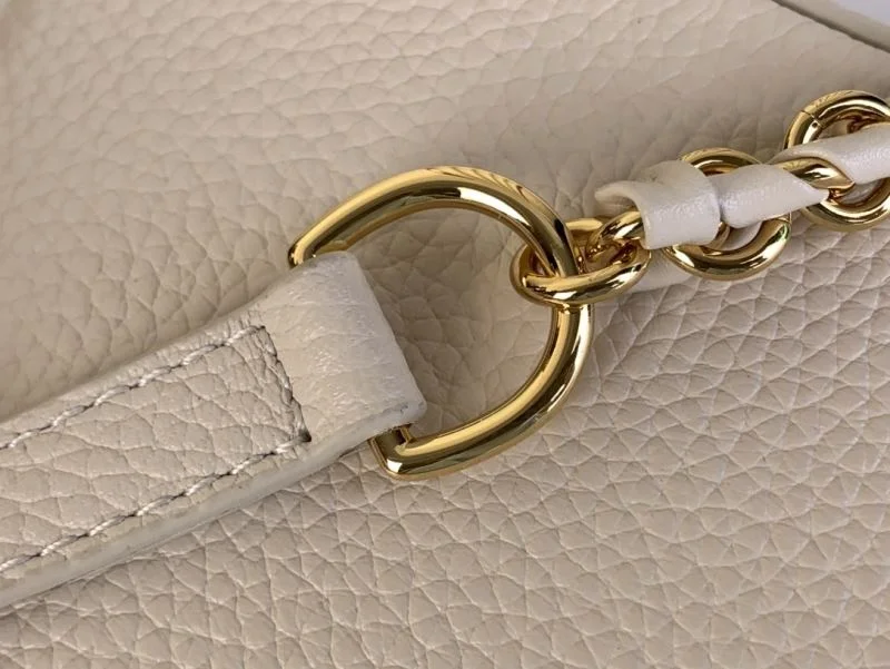 Minimalist Louis Vuitton Capucines BB Bags 41303