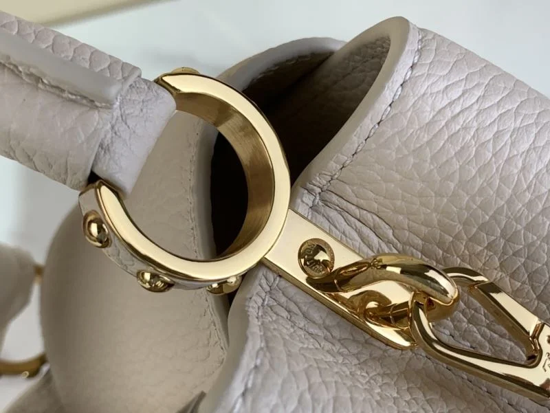Minimalist Louis Vuitton Capucines BB Bags 41303