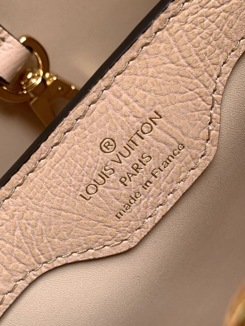 WeatherProof Louis Vuitton Capucines BB Bags 41360