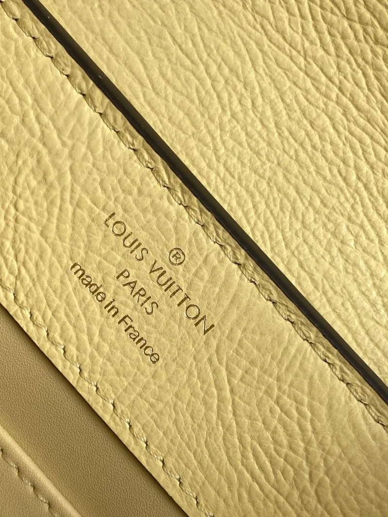 Chic Louis Vuitton Capucines BB Bags 41273