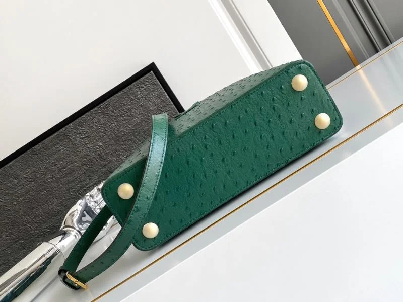 Louis Vuitton Capucines BB Bags Trendsetting 41281