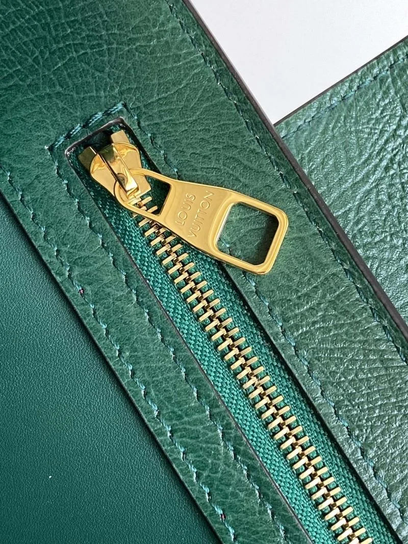 Louis Vuitton Capucines BB Bags Trendsetting 41281