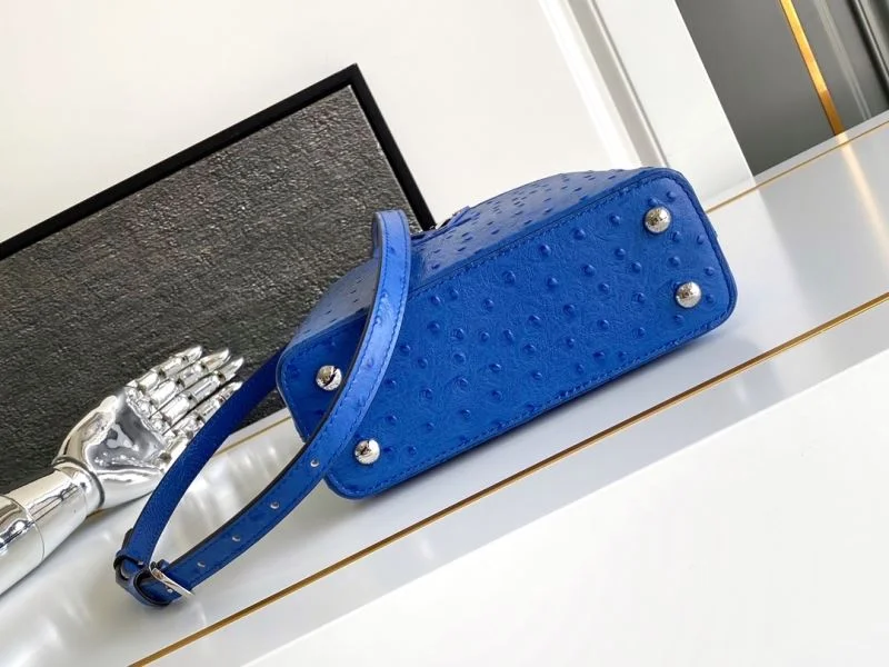 Popular Louis Vuitton Capucines BB Bags 41277