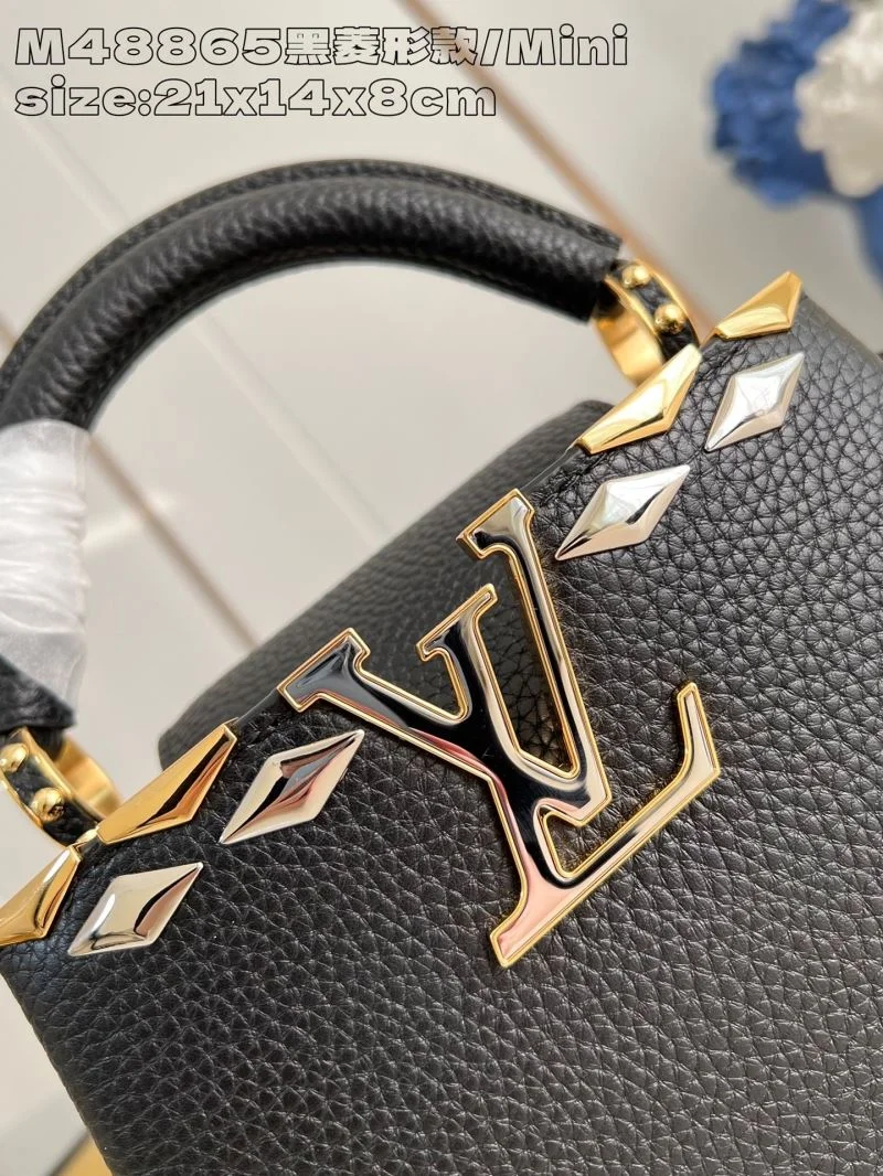 Sleek Louis Vuitton Capucines BB Bags 41269