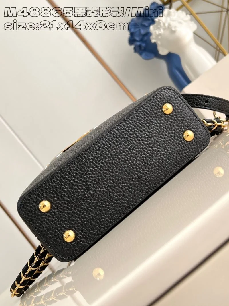 Sleek Louis Vuitton Capucines BB Bags 41269