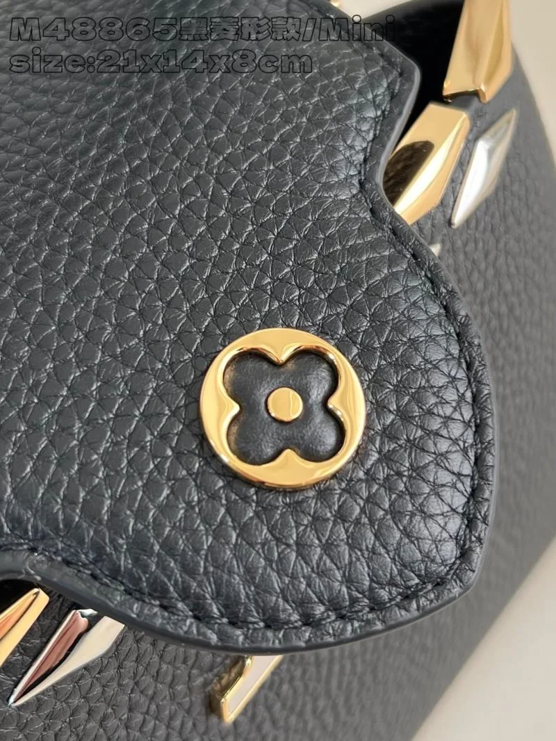 Sleek Louis Vuitton Capucines BB Bags 41269