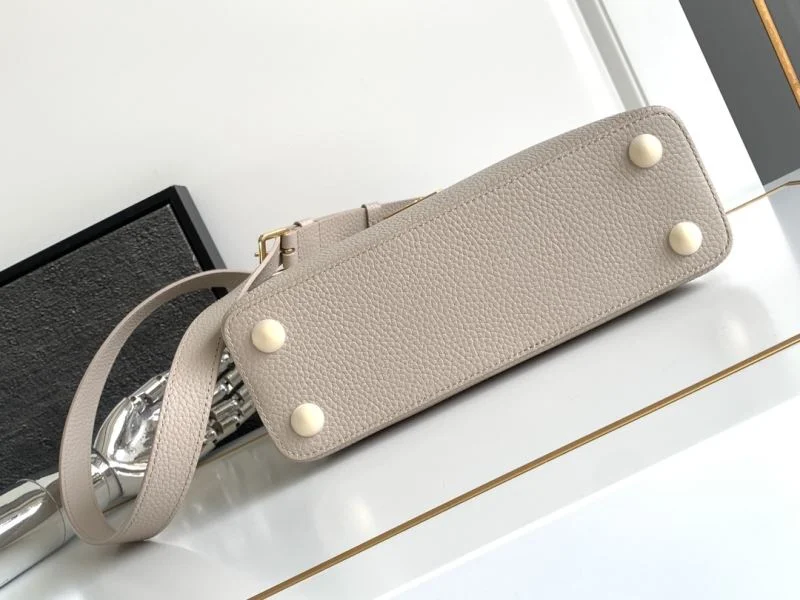 Soft Louis Vuitton Capucines BB Bags 41248
