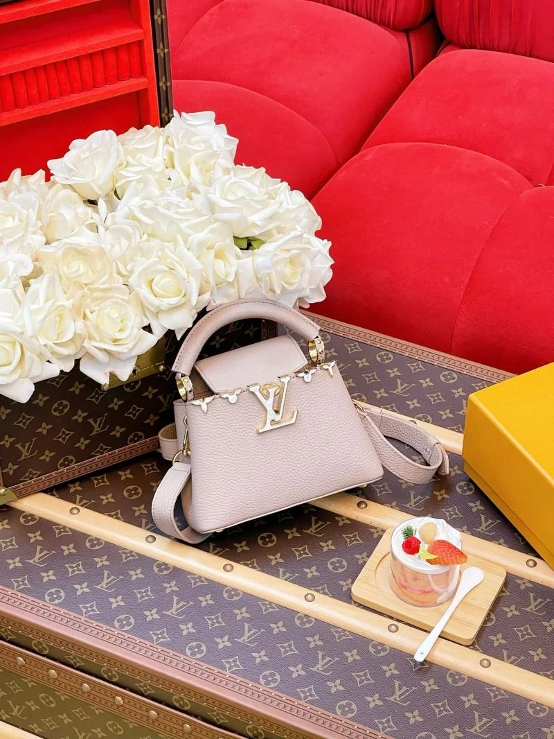 Louis Vuitton Capucines BB Bags Bright 40737