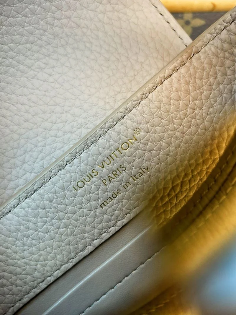 Louis Vuitton Capucines BB Bags Bright 40737