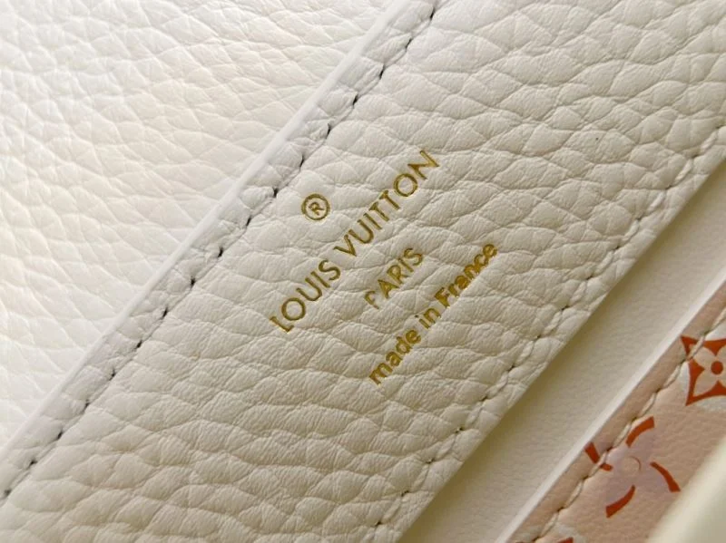 Minimalist Louis Vuitton Capucines BB Bags 40766