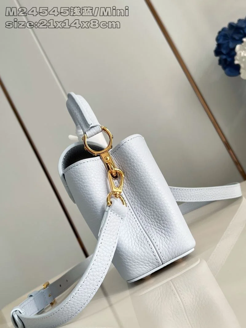 Minimalist Louis Vuitton Capucines BB Bags 40723