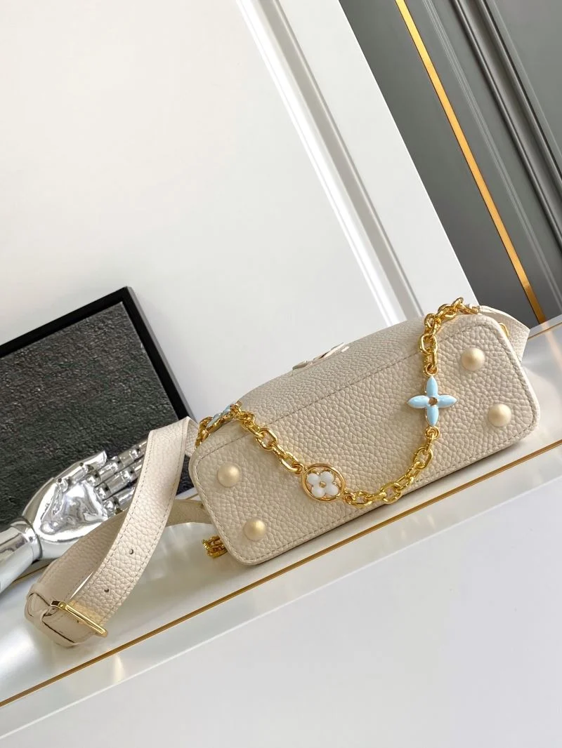 Louis Vuitton Capucines BB Bags Lightweight 40705