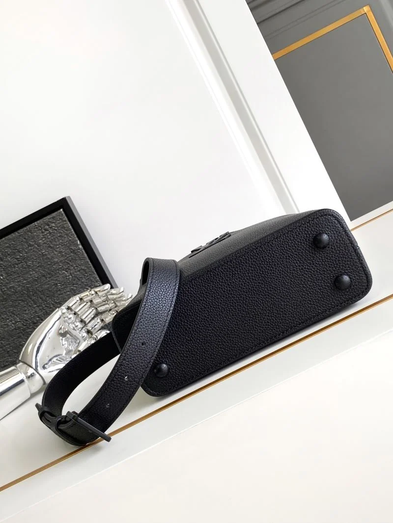 Louis Vuitton Capucines BB Bags Functional 40696