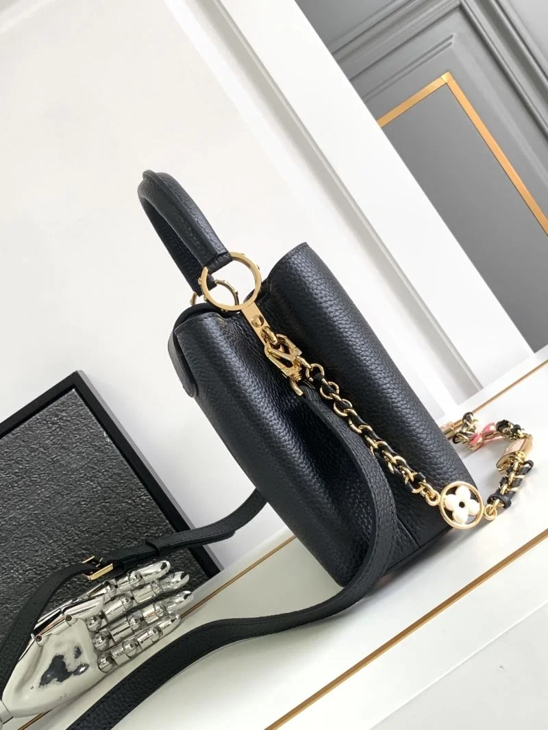 Lightweight Louis Vuitton Capucines BB Bags 40688