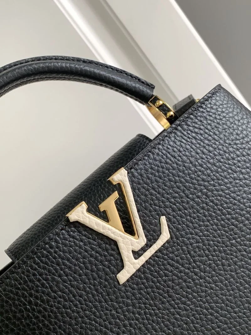 Lightweight Louis Vuitton Capucines BB Bags 40688