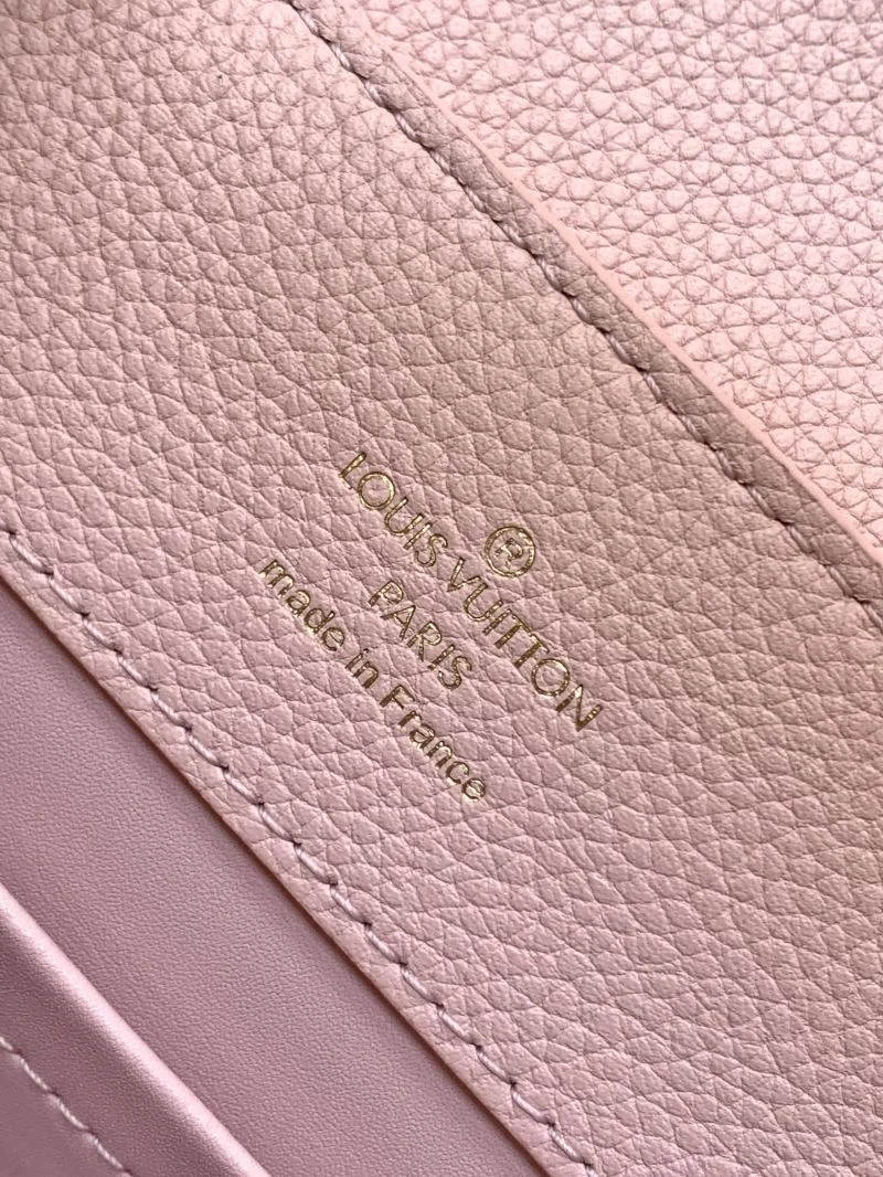 BestValue Louis Vuitton Capucines BB Bags 40692