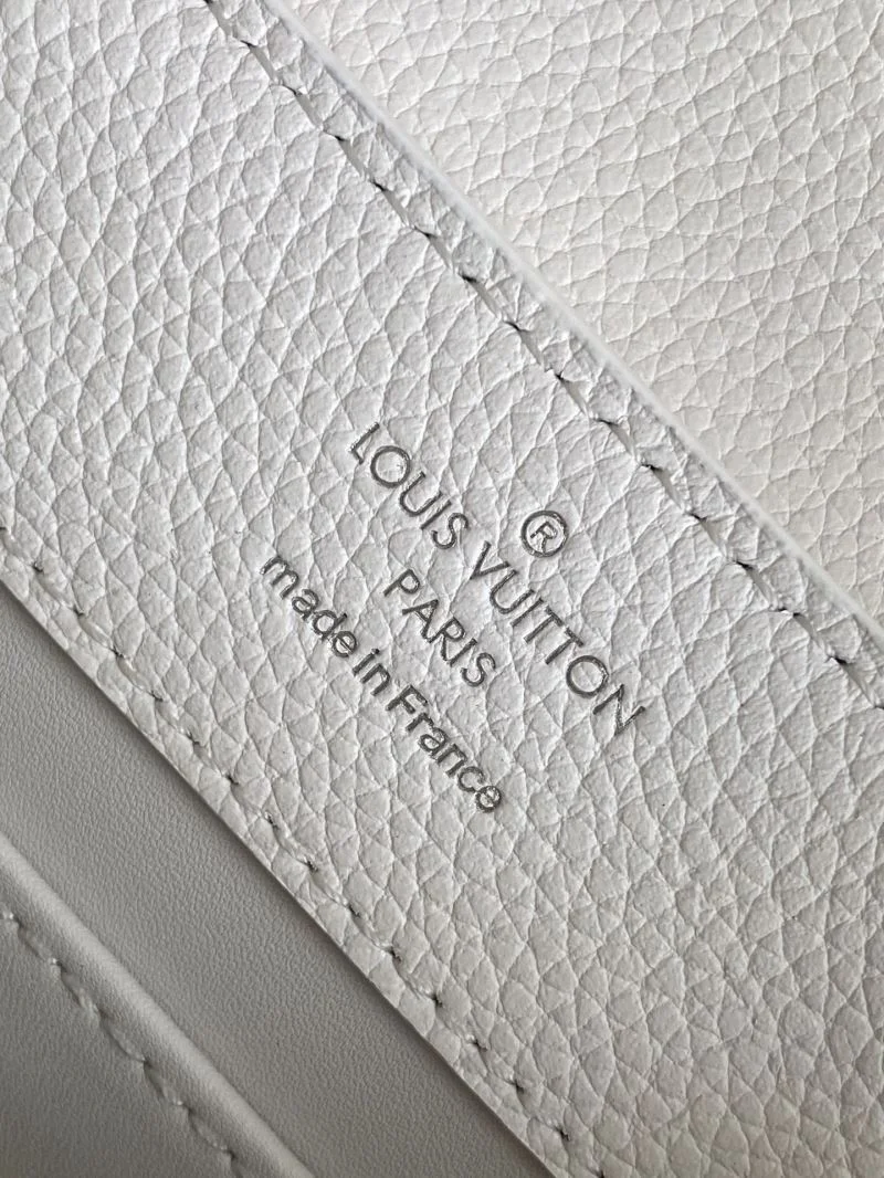 Louis Vuitton Capucines BB Bags Resilient 40716
