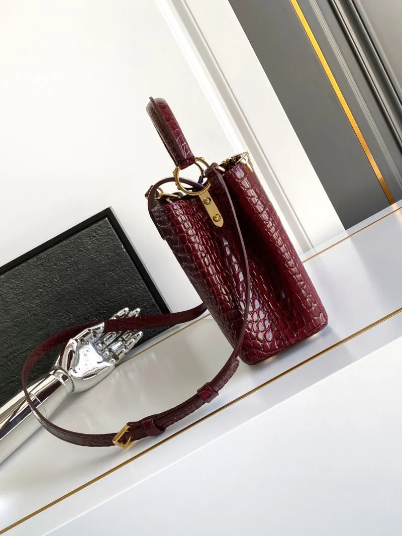 Unisex Louis Vuitton Capucines BB Bags 40681