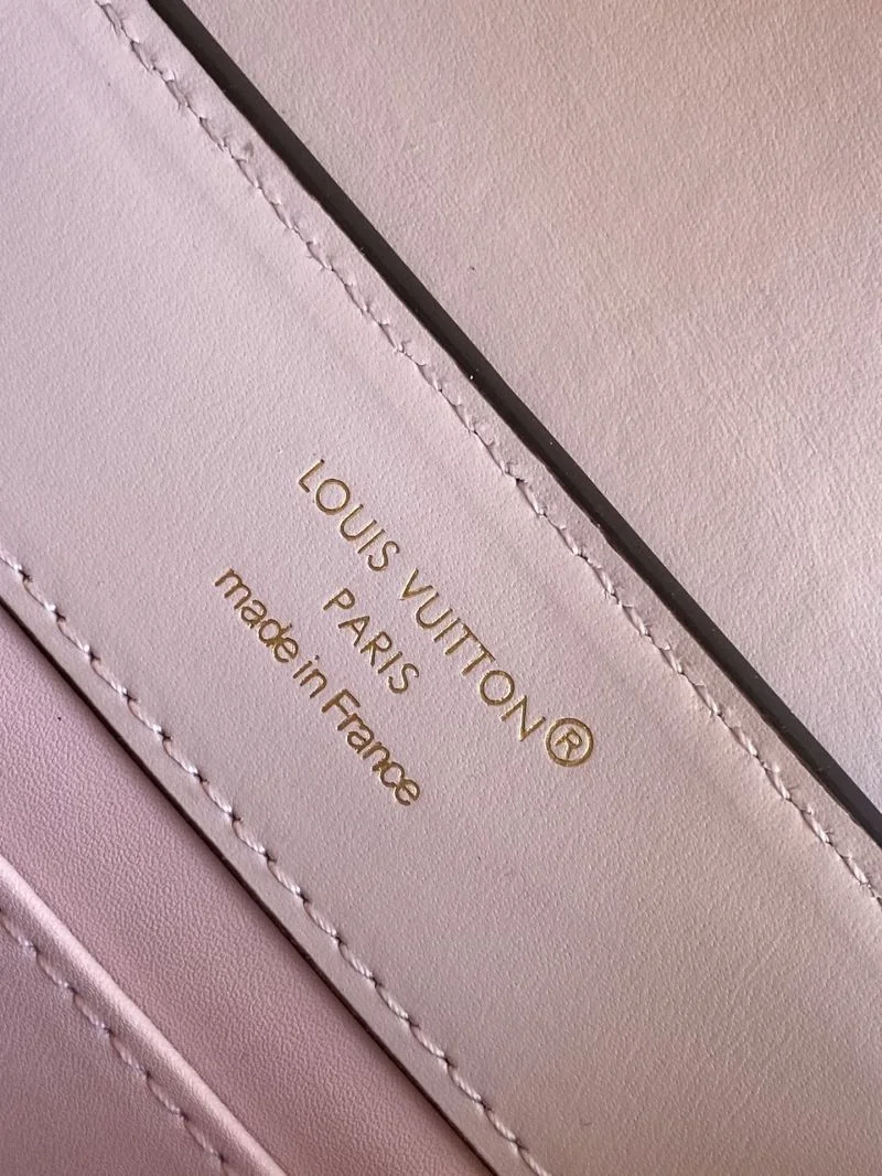 Durable Louis Vuitton Capucines BB Bags 40715