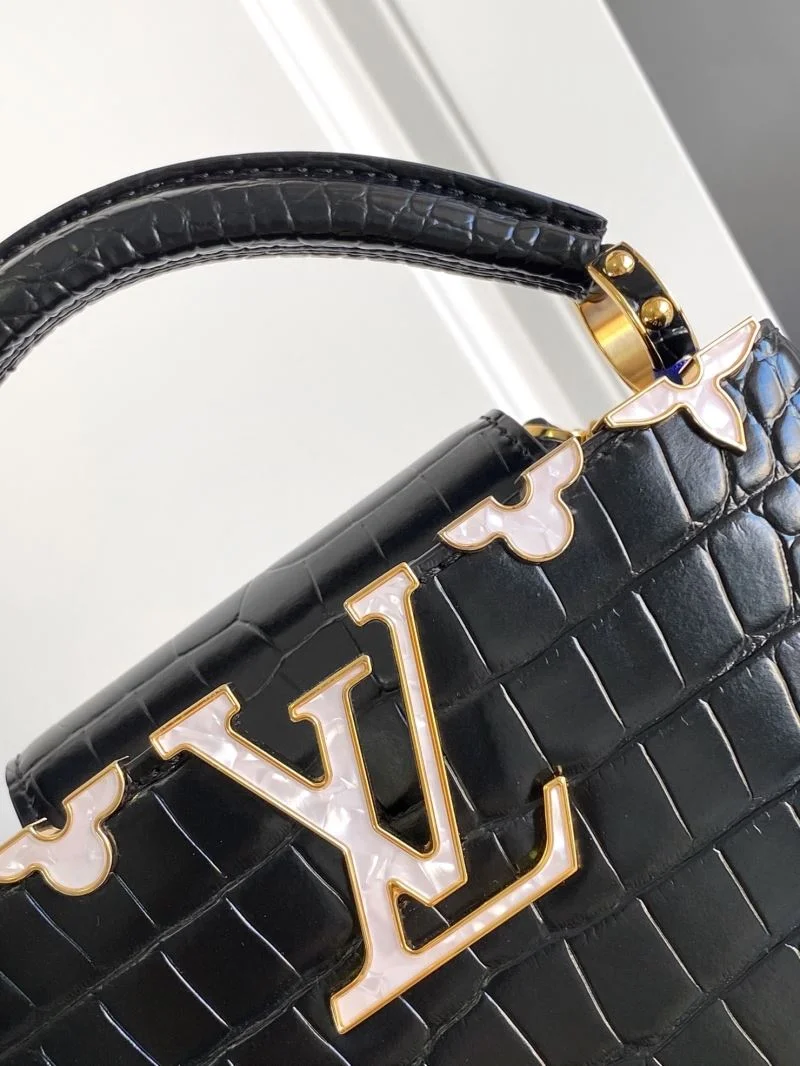 ZipUp Louis Vuitton Capucines BB Bags 40678