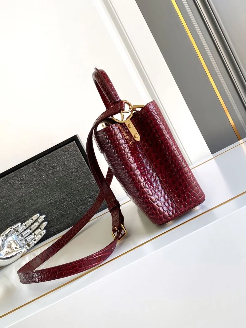 Sporty Louis Vuitton Capucines BB Bags 40675
