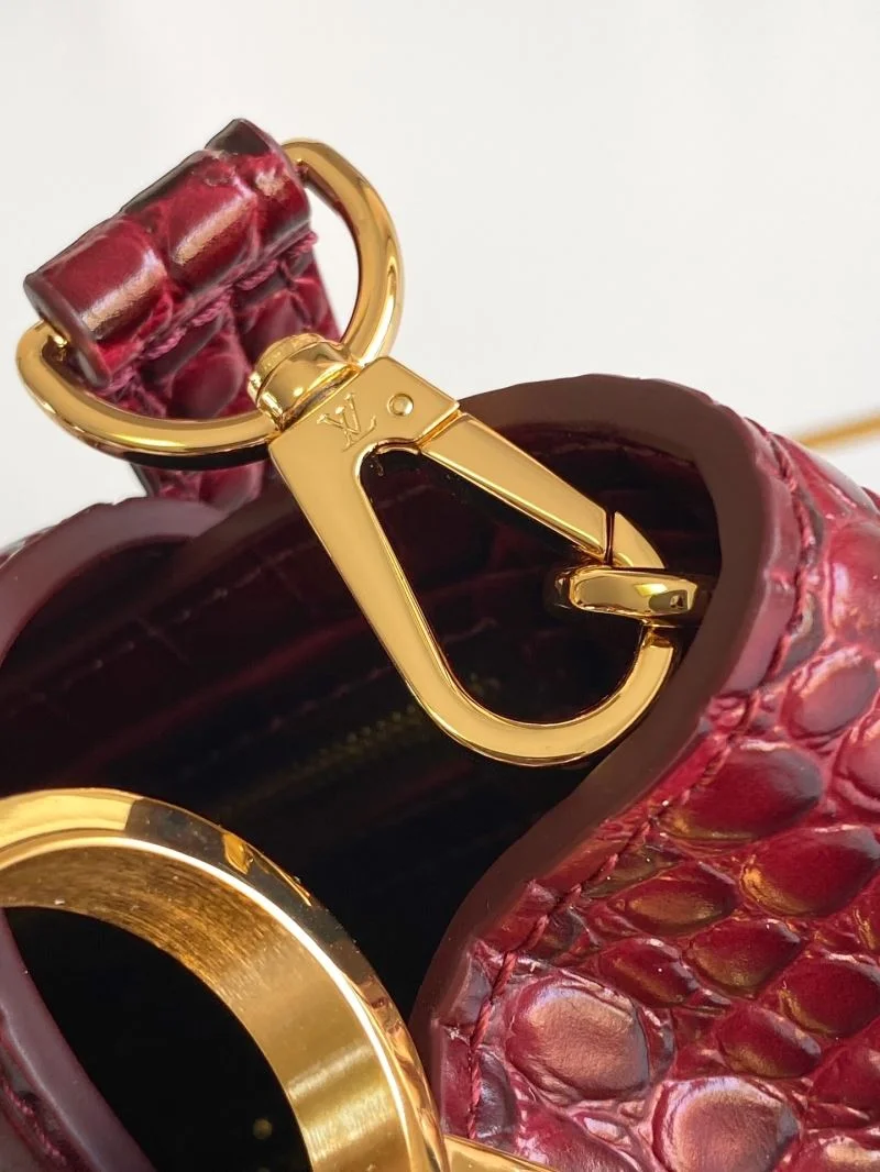 Sporty Louis Vuitton Capucines BB Bags 40675