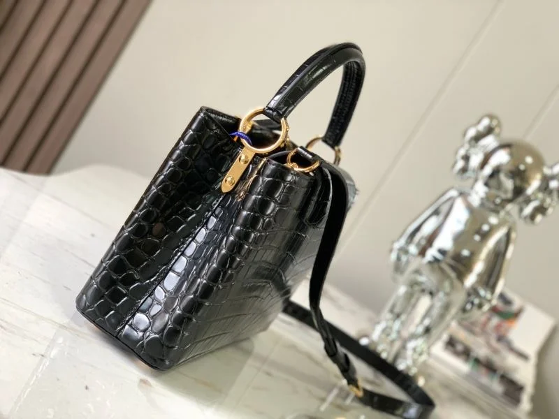 Compact Louis Vuitton Capucines BB Bags 40667