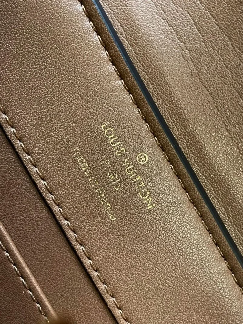 Louis Vuitton Capucines BB Bags Lightweight 40695