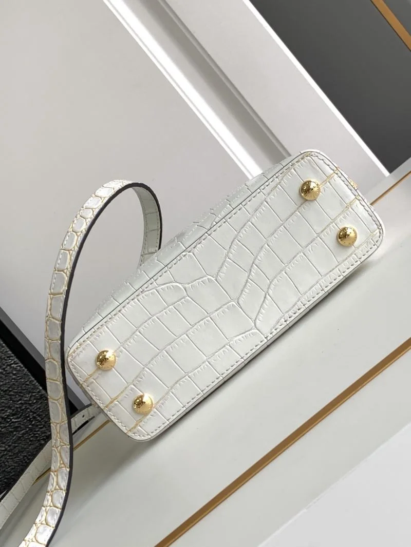 Packable Louis Vuitton Capucines BB Bags 40670
