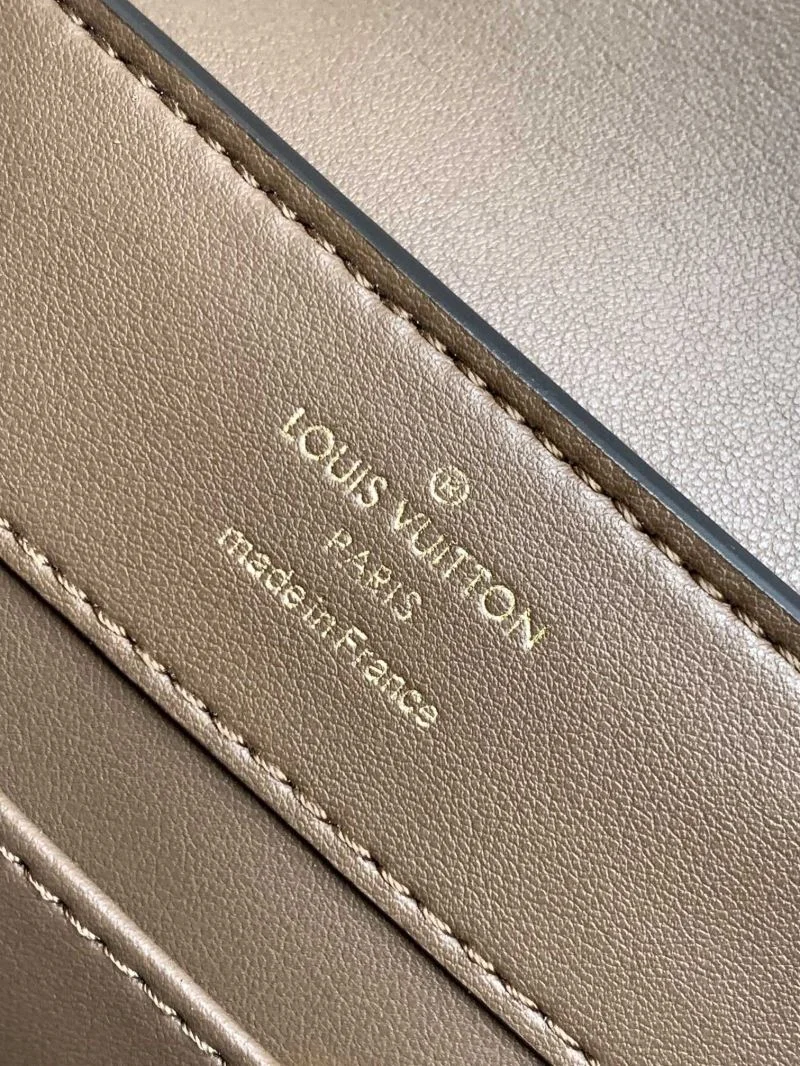 Packable Louis Vuitton Capucines BB Bags 40670