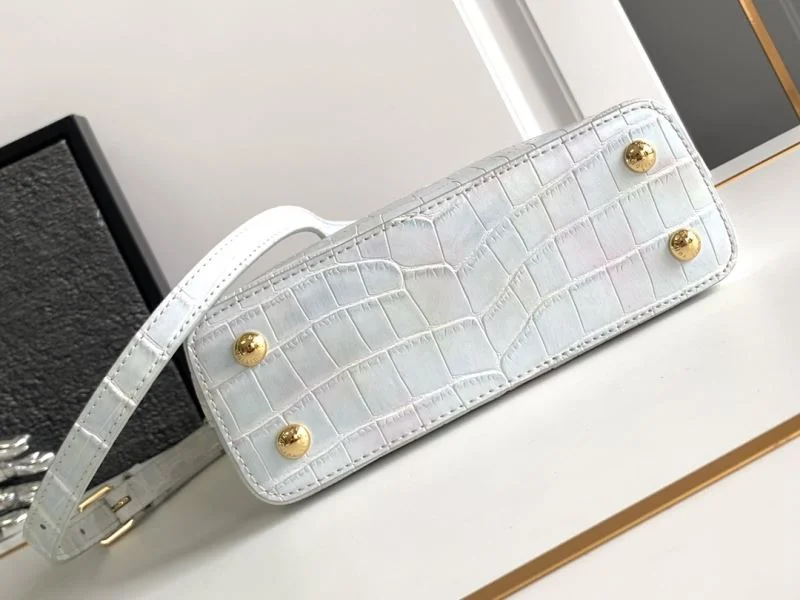 MultiPurpose Louis Vuitton Capucines BB Bags 40654