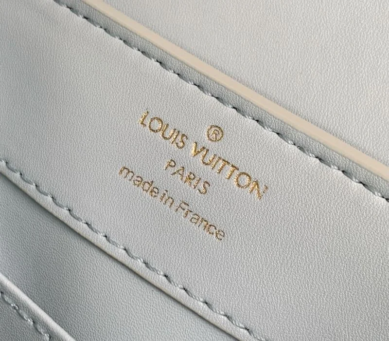 MultiPurpose Louis Vuitton Capucines BB Bags 40654