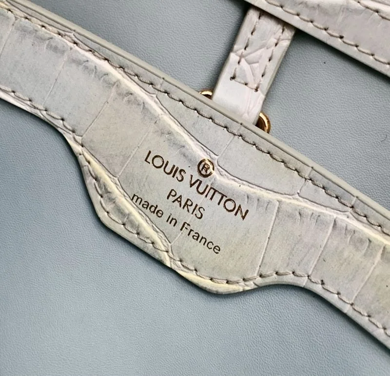 Tailored Louis Vuitton Capucines BB Bags 40665