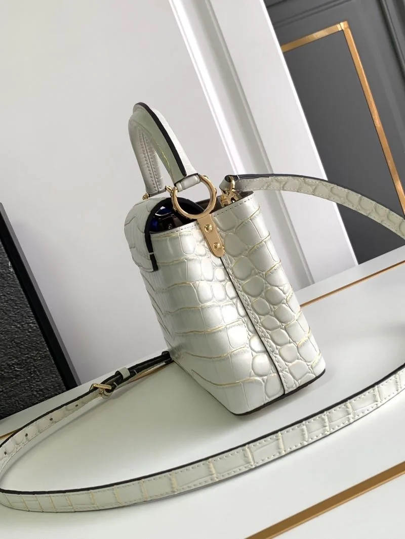 Durable Louis Vuitton Capucines BB Bags 40663