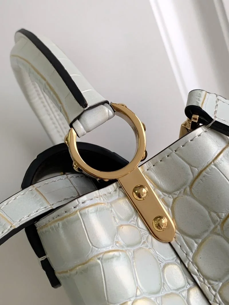 Durable Louis Vuitton Capucines BB Bags 40663