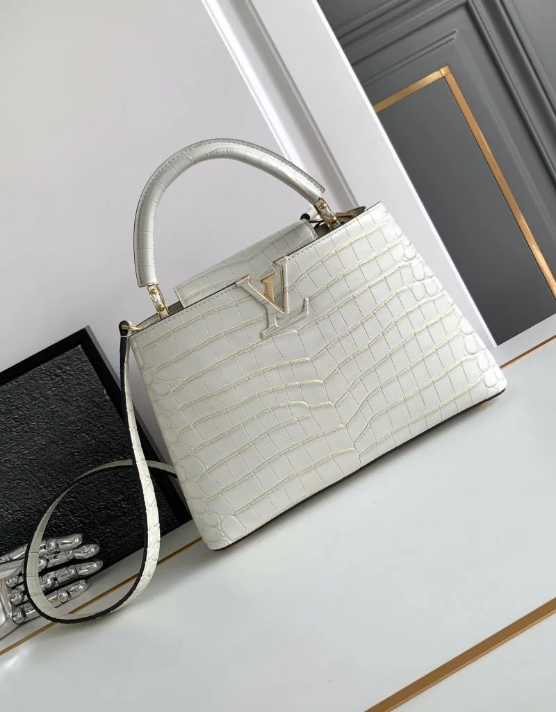 Louis Vuitton Capucines BB Bags Trendy 40660
