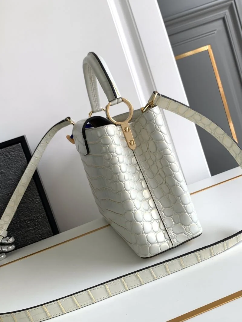 Louis Vuitton Capucines BB Bags Trendy 40660