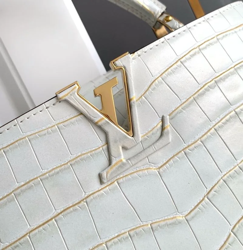 Louis Vuitton Capucines BB Bags Trendy 40660
