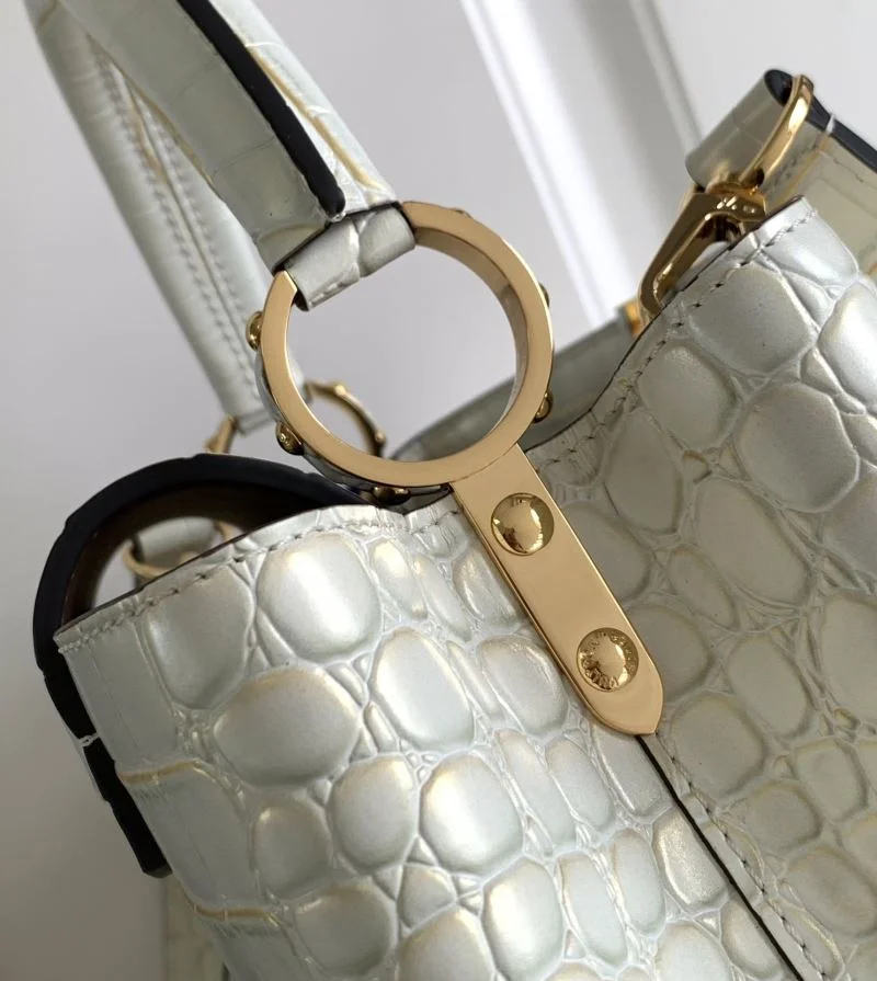Louis Vuitton Capucines BB Bags Trendy 40660