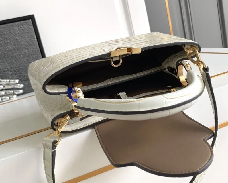 Louis Vuitton Capucines BB Bags Trendy 40660