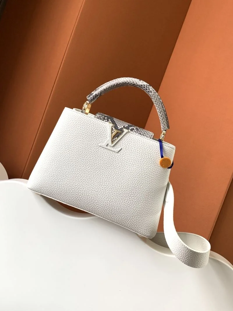 OnTrend Louis Vuitton Capucines BB Bags 40641