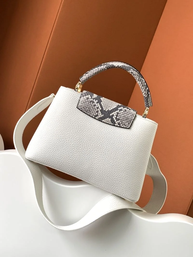 OnTrend Louis Vuitton Capucines BB Bags 40641