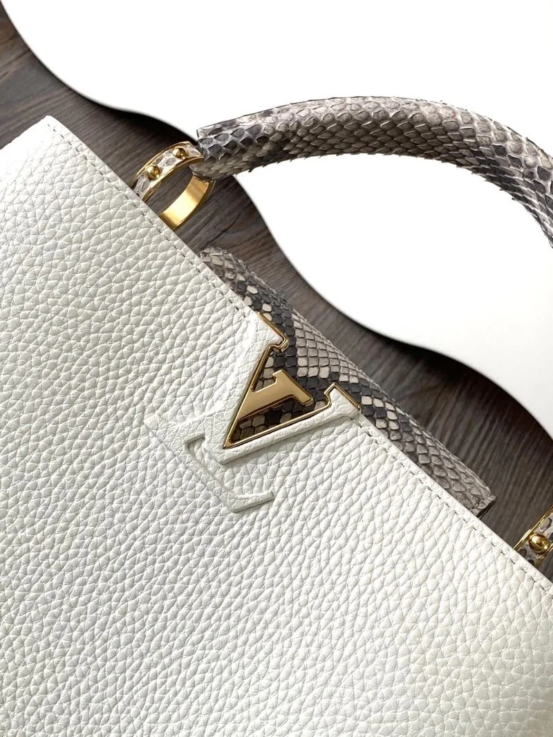 OnTrend Louis Vuitton Capucines BB Bags 40641