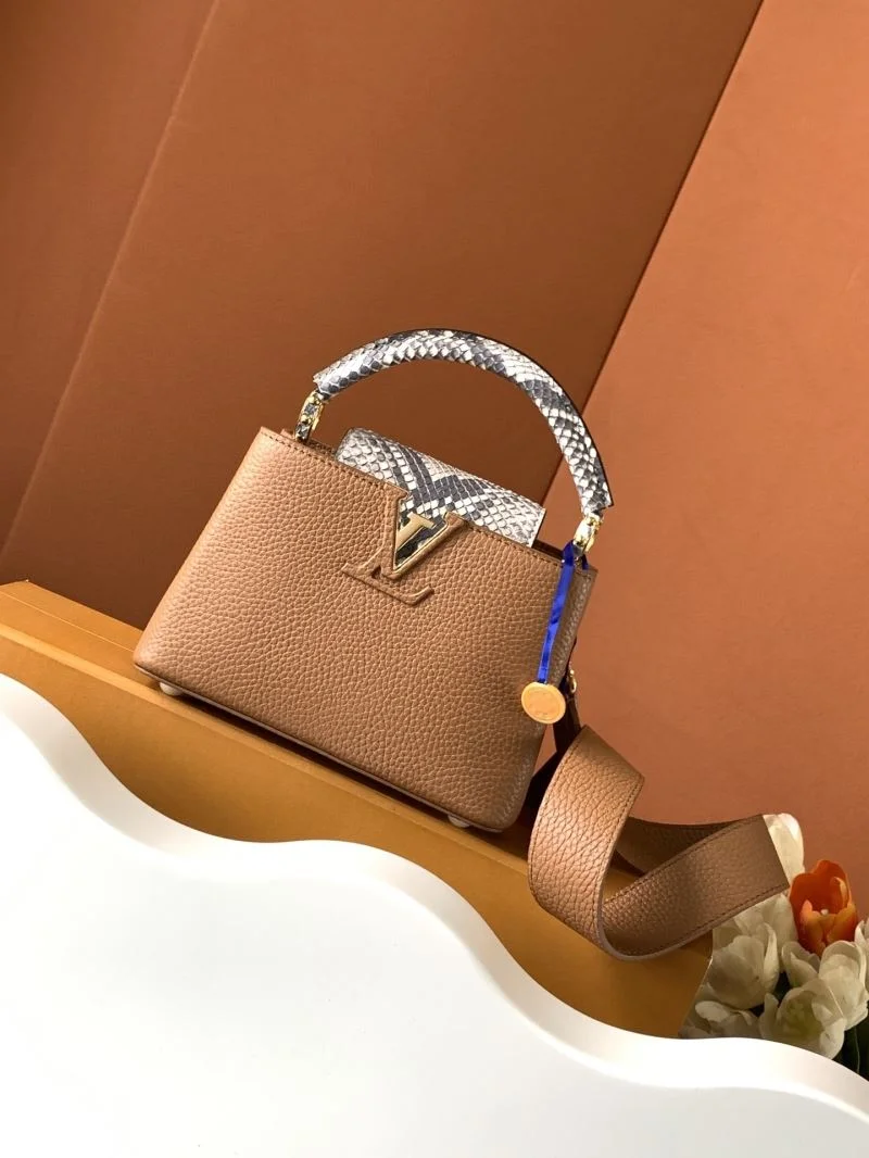 Effortless Louis Vuitton Capucines BB Bags 40642
