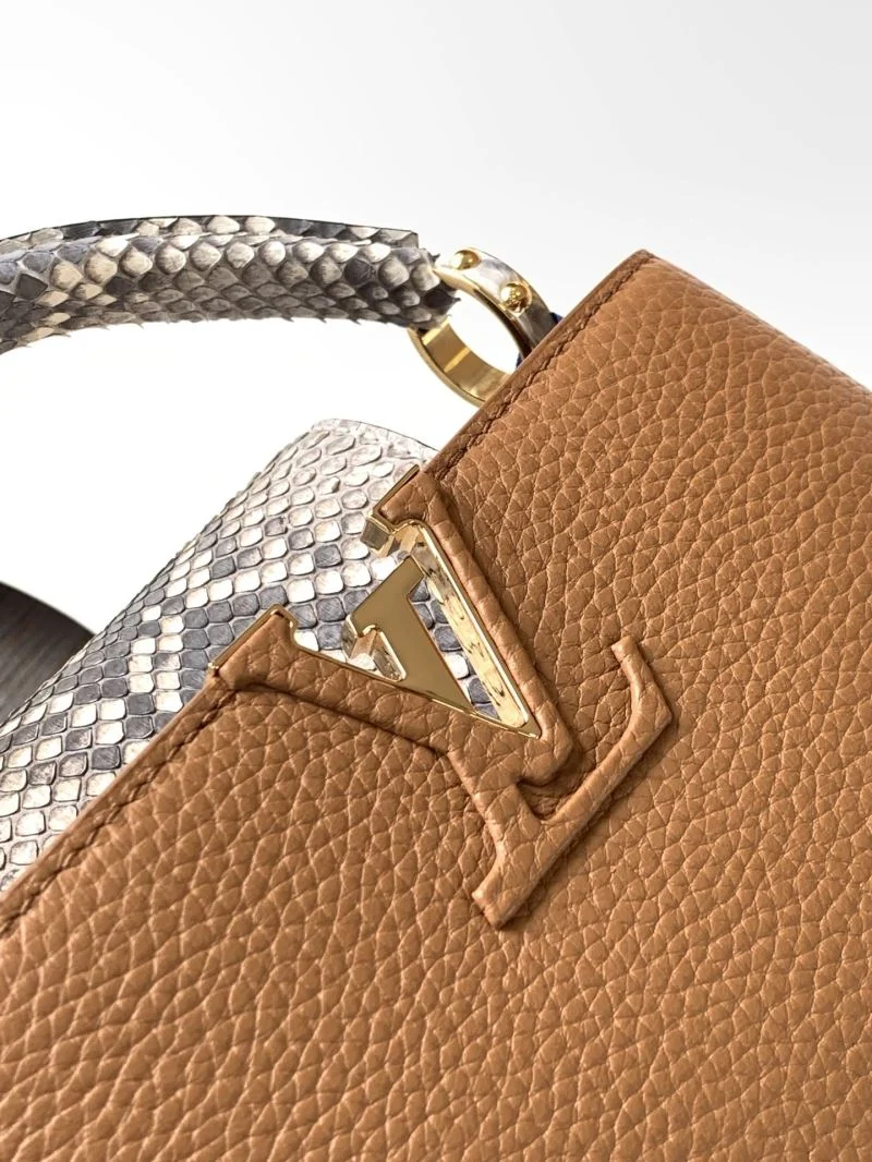 Effortless Louis Vuitton Capucines BB Bags 40642
